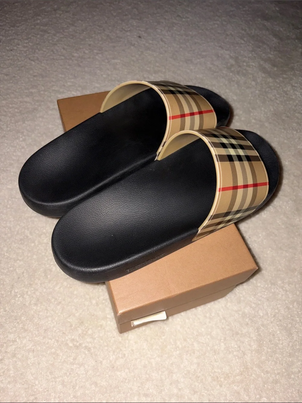 Burberry slides (unisex, 42 eu, us 9 men)